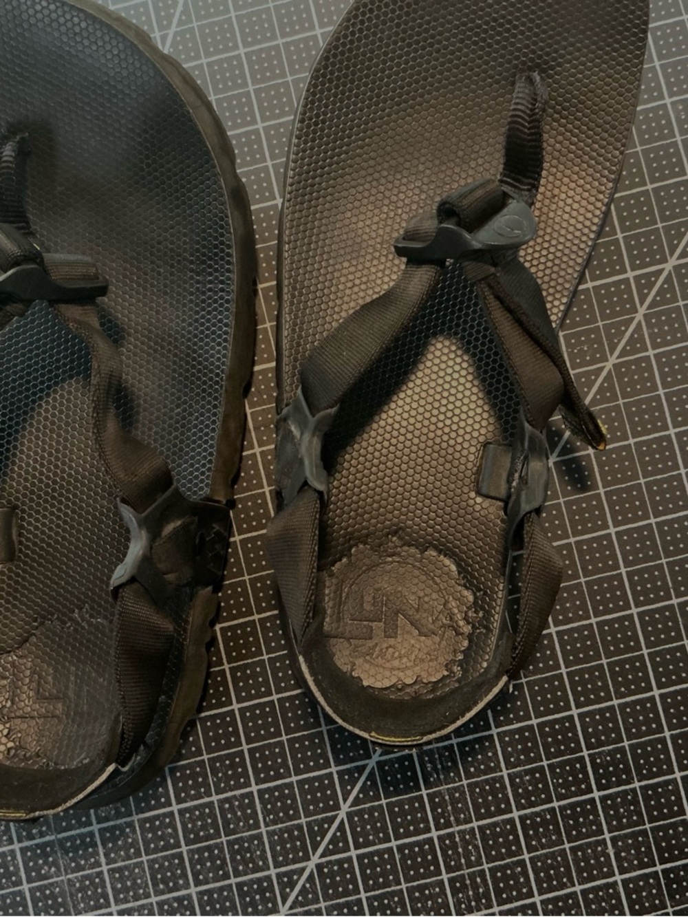 Luna Mono Winged Edition Sandals Women’s size 7.5 (fit like 7 IMO) - Picture 2 of 13